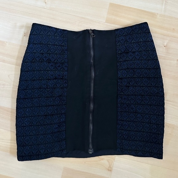 Sandro Black Navy Blue Quilted Pattern Zipper Bodycon Mini Skirt Women’s - Picture 1 of 5